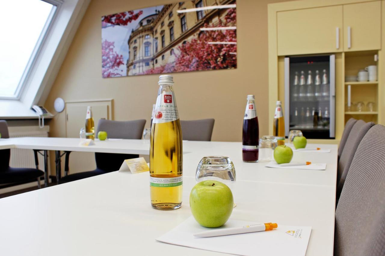 Hotel Wittelsbacher Hoeh เวิร์ซบวร์ก ภายนอก รูปภาพ