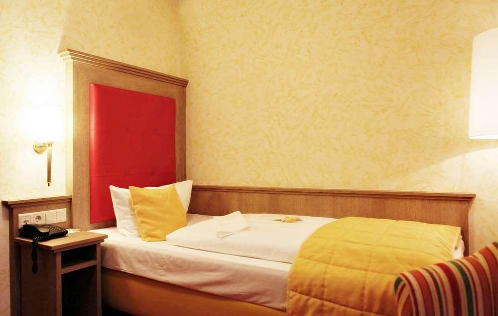 Hotel Wittelsbacher Hoeh เวิร์ซบวร์ก ห้อง รูปภาพ