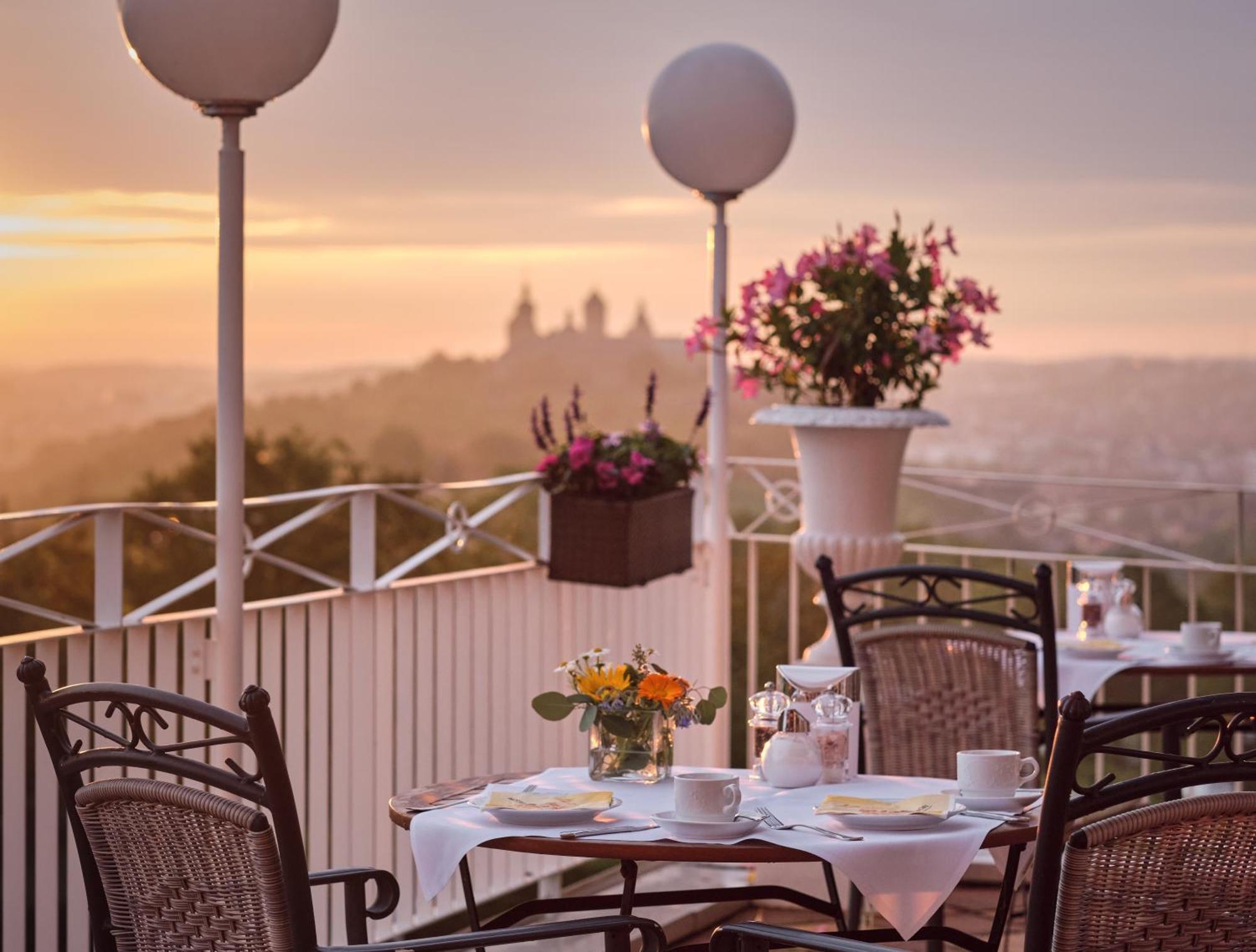 Hotel Wittelsbacher Hoeh เวิร์ซบวร์ก ภายนอก รูปภาพ