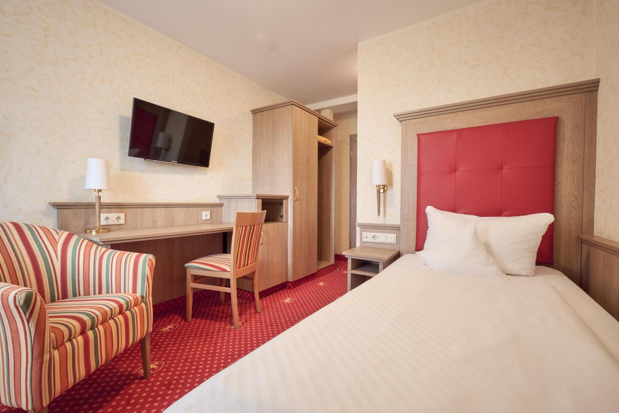 Hotel Wittelsbacher Hoeh เวิร์ซบวร์ก ภายนอก รูปภาพ