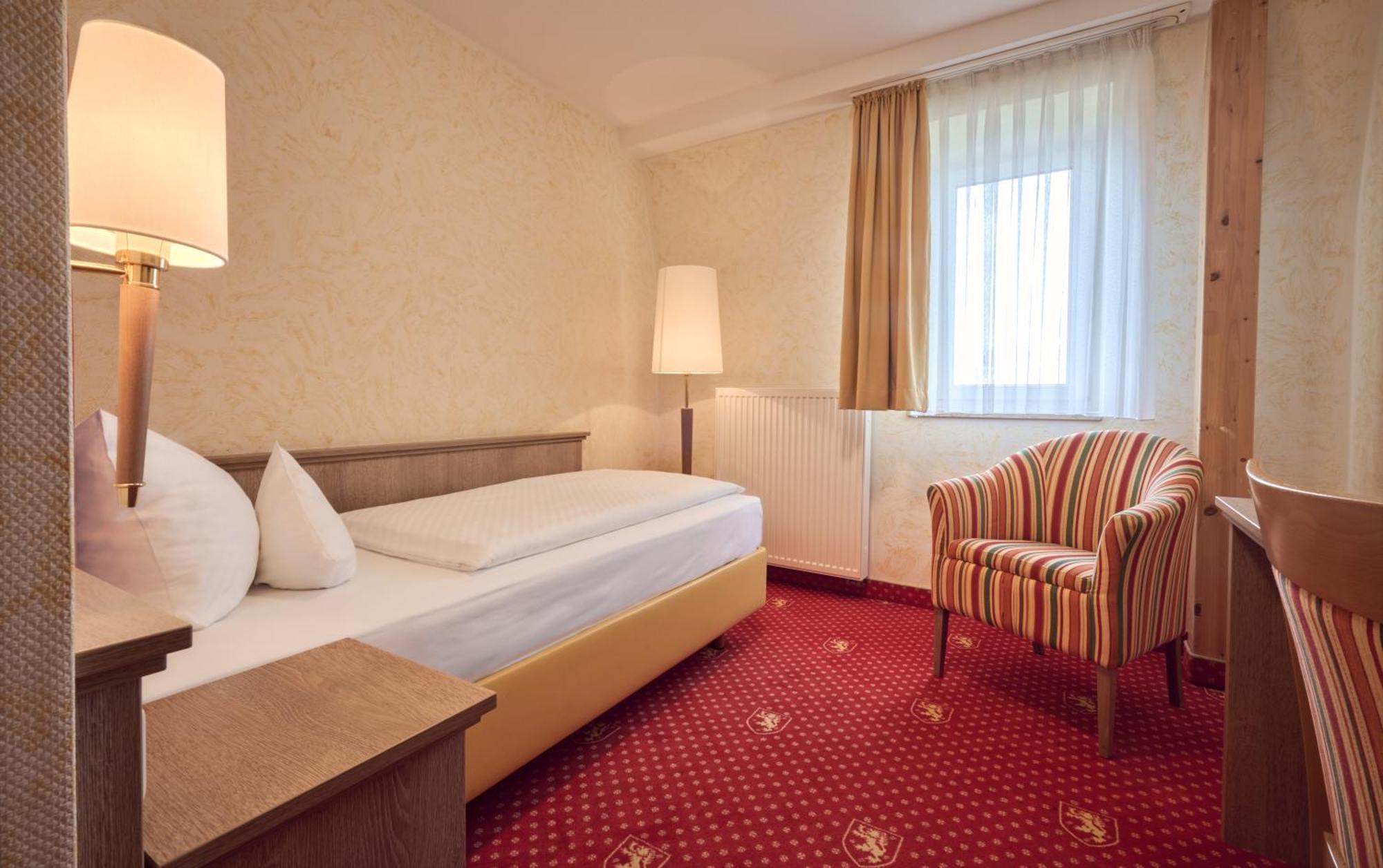 Hotel Wittelsbacher Hoeh เวิร์ซบวร์ก ห้อง รูปภาพ